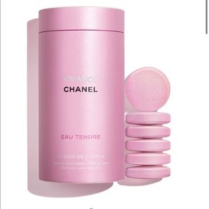 Chnce Chanel Bath Tables